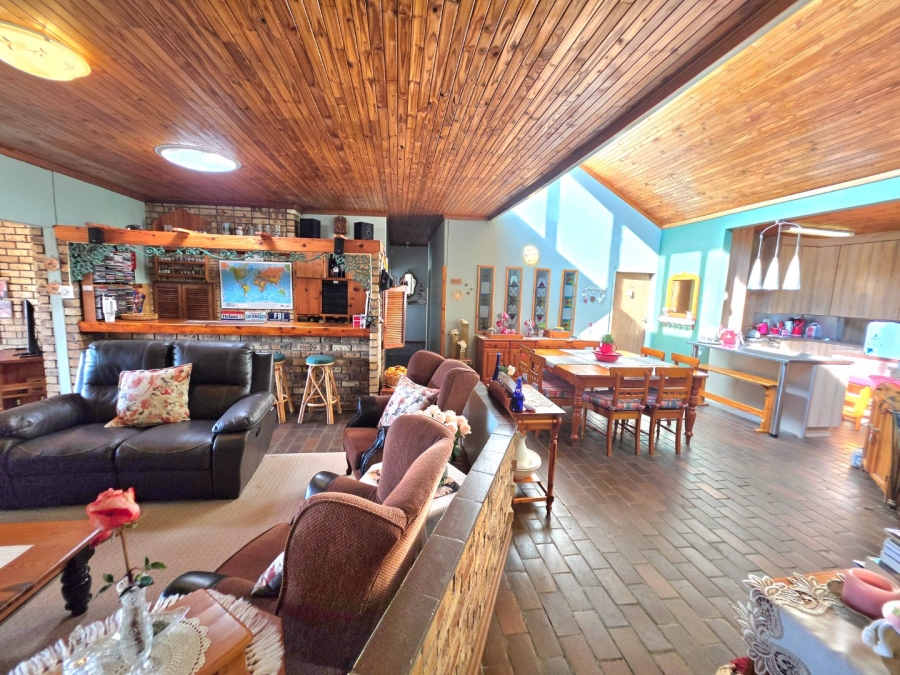 5 Bedroom Property for Sale in Panorama Free State